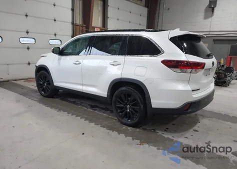 2019 Toyota Highlander Se z USA, uszkodzony, nr VIN 5TDJZRFH8KS726782